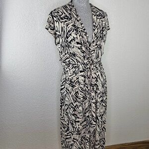 BCBG Paris Cream and Black Fit n Flare Ruched Dress Size XL